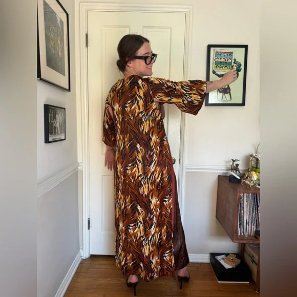 70s Vintage Leisure Lovers Jumpsuit w Attached Leopard Cape Sz M - Picture 4 of 12